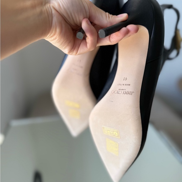 New Jimmy CHOO Nell Ankle Boot 85 Black Calf
Leather Ankle Boots $1,395 41 - Picture 16 of 16